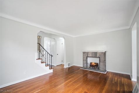 5359 West Boulevard Maple Heights OH 44137