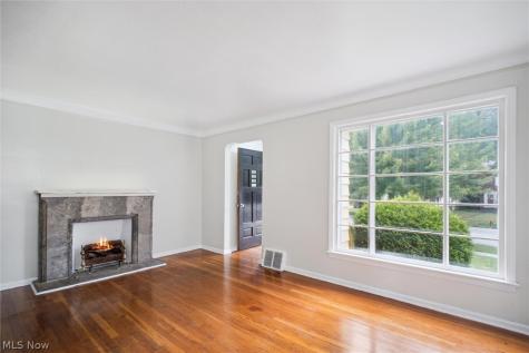 5359 West Boulevard Maple Heights OH 44137