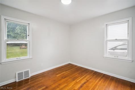 5359 West Boulevard Maple Heights OH 44137