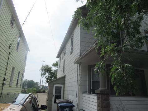 2080 Halstead Avenue Lakewood OH 44107