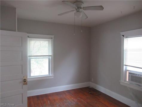 2080 Halstead Avenue Lakewood OH 44107