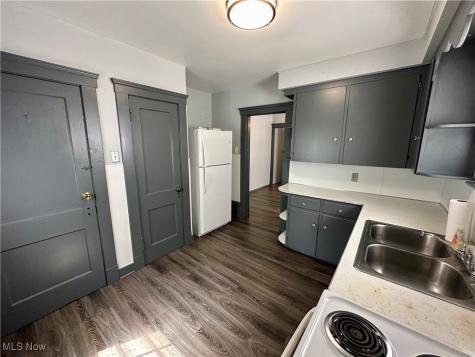 1129 W Erie Avenue Lorain OH 44052