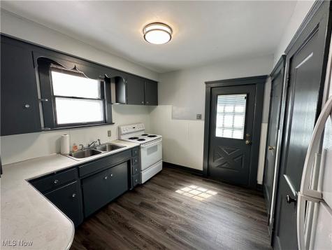 1129 W Erie Avenue Lorain OH 44052