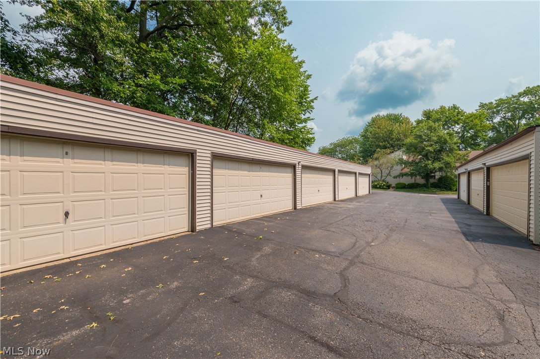 1544 Cedarwood Lane Westlake OH 44145