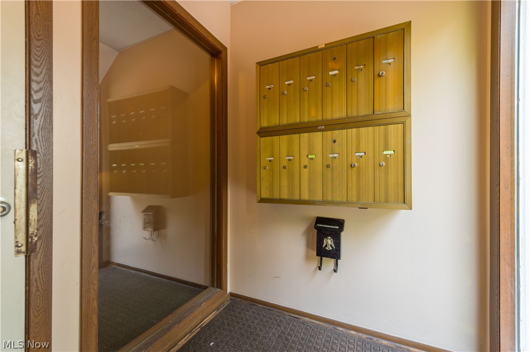 1544 Cedarwood Lane Westlake OH 44145