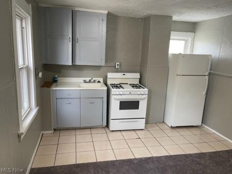 2109 Halstead Avenue Lakewood OH 44107