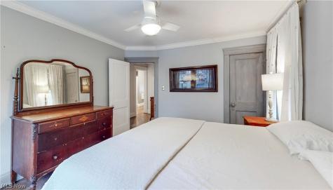 2863 W 11th Street Cleveland OH 44113