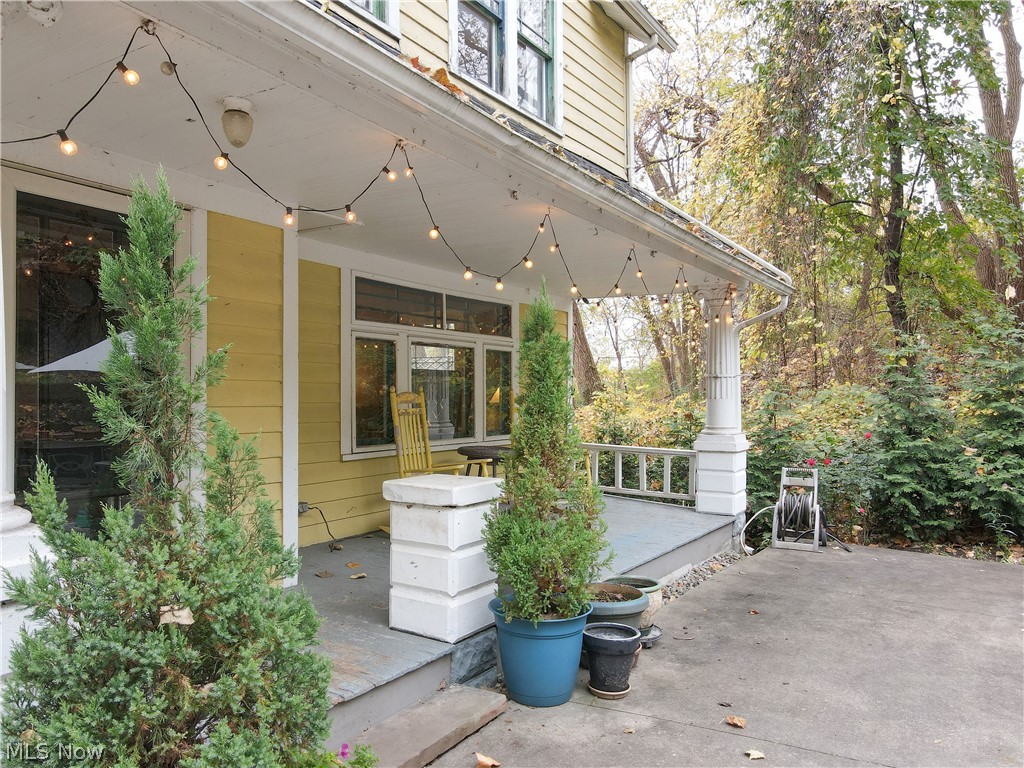 2863 W 11th Street Cleveland OH 44113