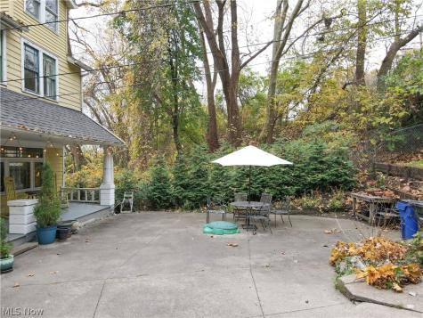 2863 W 11th Street Cleveland OH 44113