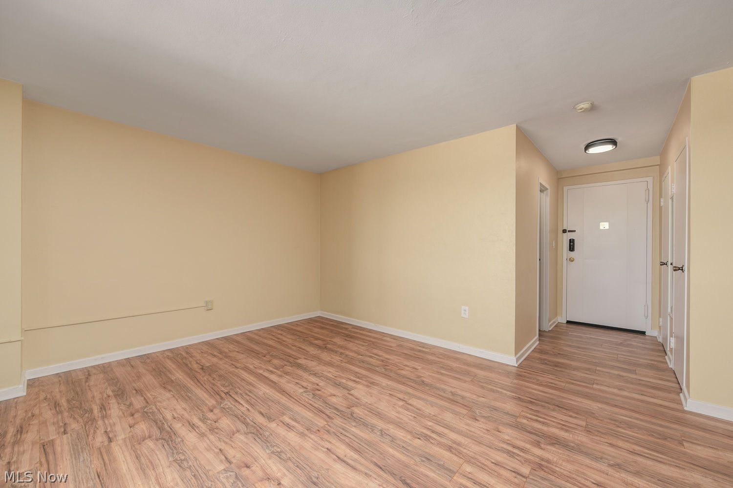 11720 Edgewater Drive Lakewood OH 44107