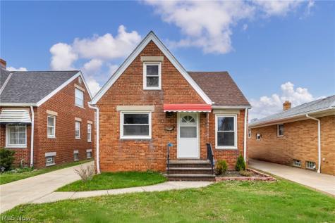 3202 Parklane Drive Parma OH 44134