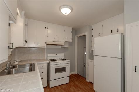 1752 Brainard Road Lyndhurst OH 44124