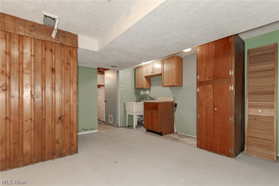 1752 Brainard Road Lyndhurst OH 44124