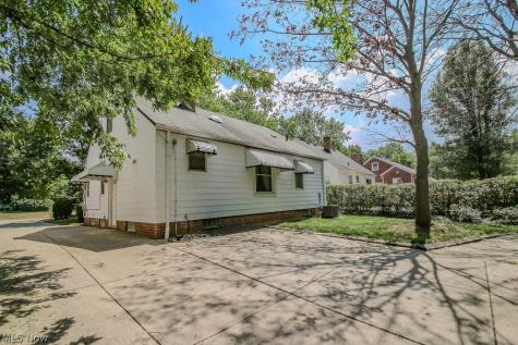 1752 Brainard Road Lyndhurst OH 44124