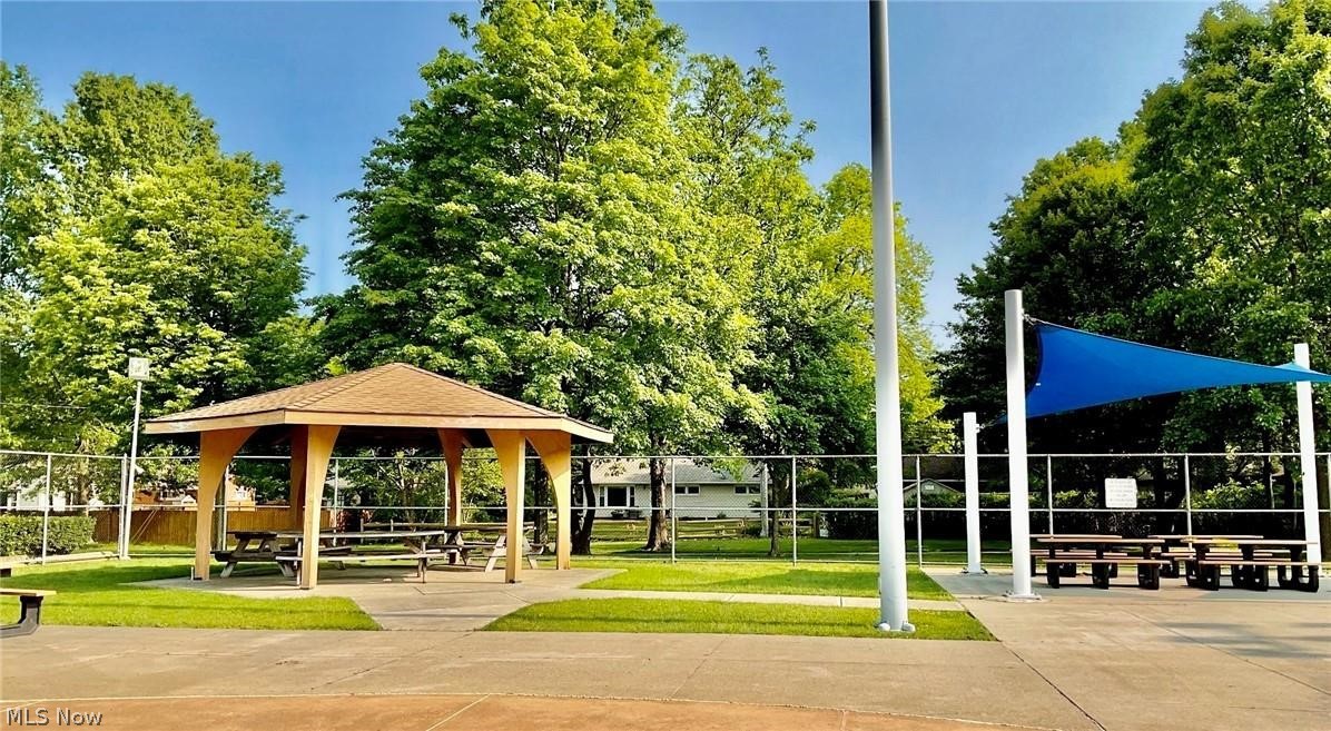 1752 Brainard Road Lyndhurst OH 44124