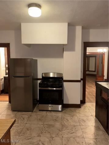7523 Osage Avenue Cleveland OH 44105