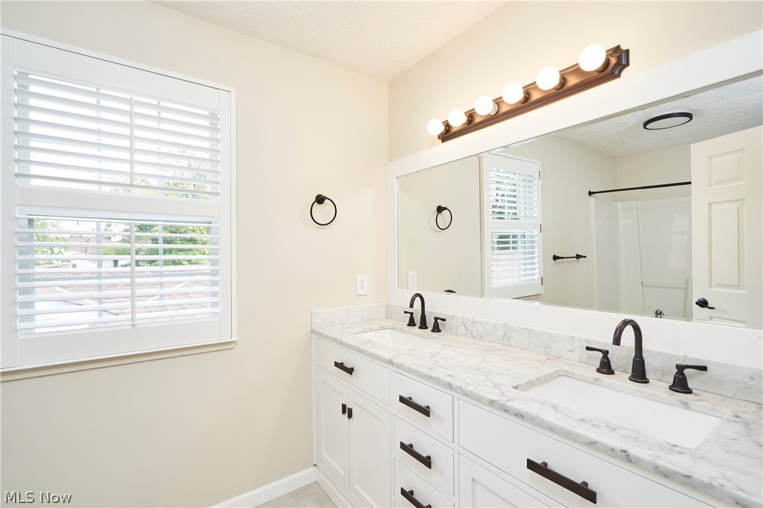7149 W Cross Creek Trail Brecksville OH 44141