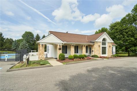 7149 W Cross Creek Trail Brecksville OH 44141