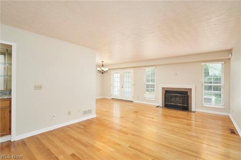 7149 W Cross Creek Trail Brecksville OH 44141