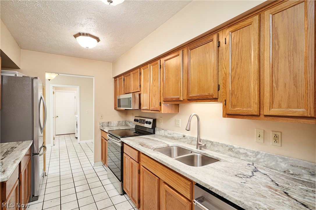 7149 W Cross Creek Trail Brecksville OH 44141