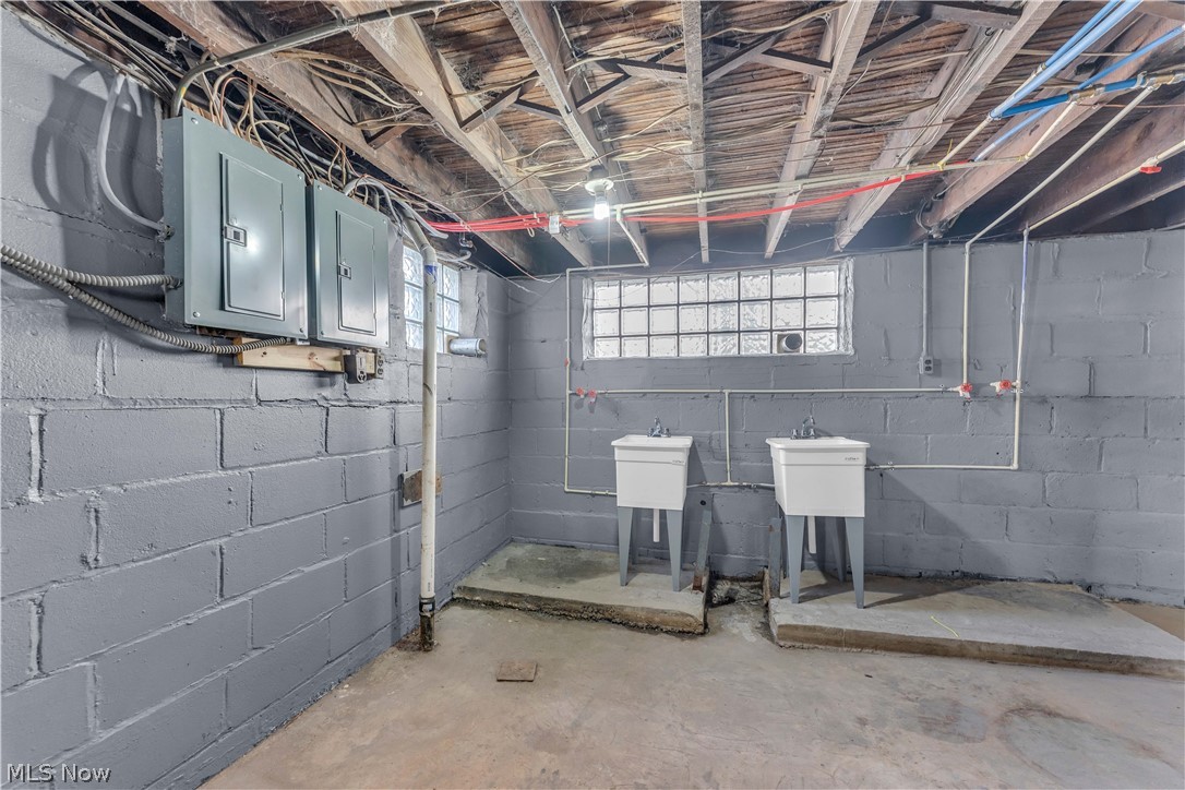 10613 Sandusky Avenue Cleveland OH 44105