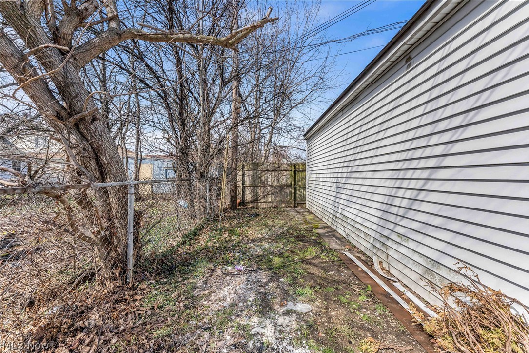 10613 Sandusky Avenue Cleveland OH 44105