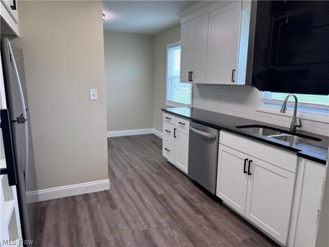9112 Skypark Wadsworth OH 44281