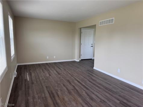 9112 Skypark Wadsworth OH 44281