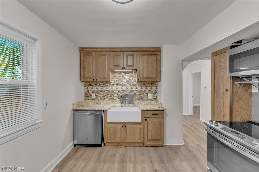 3674 W 103rd Street Cleveland OH 44111