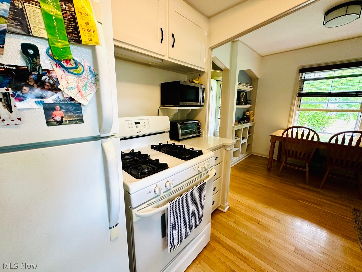 7077 Greenleaf Avenue Cleveland OH 44130