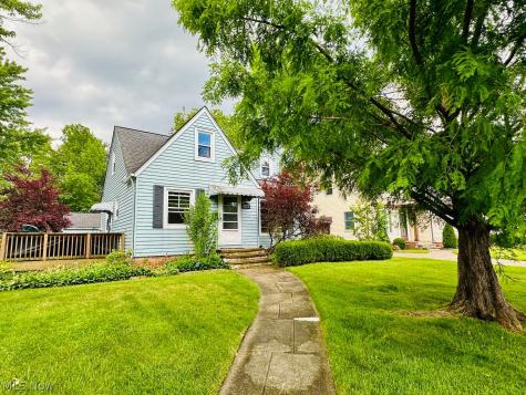 7077 Greenleaf Avenue Cleveland OH 44130