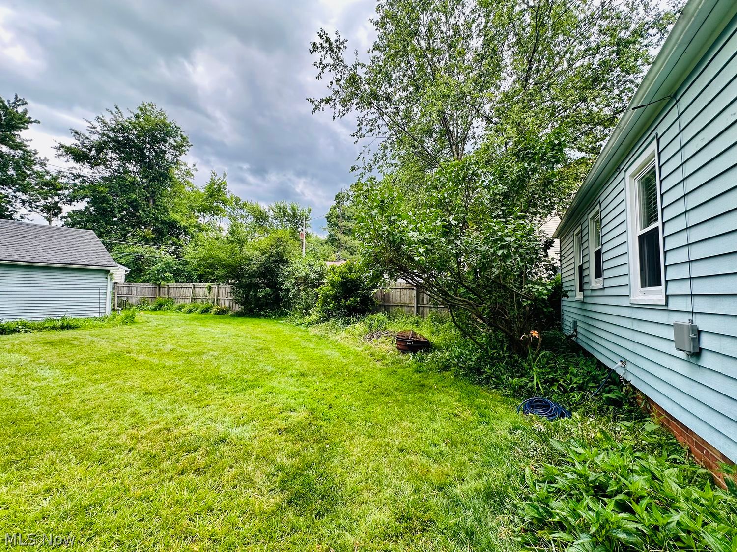 7077 Greenleaf Avenue Cleveland OH 44130