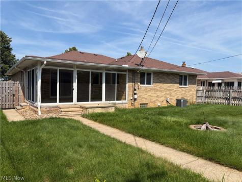 9711 Idlewood Drive Brooklyn OH 44144