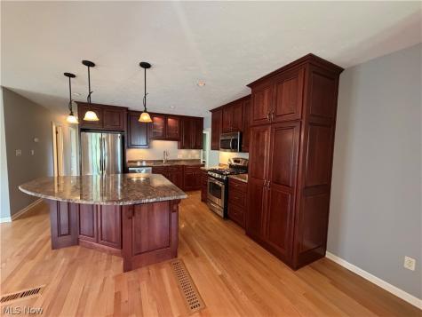 9711 Idlewood Drive Brooklyn OH 44144