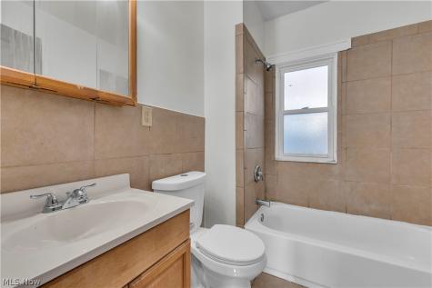 12812 Parkhill Avenue Cleveland OH 44120