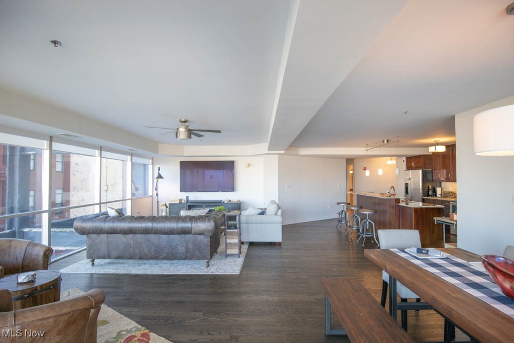 701 W Lakeside Avenue Cleveland OH 44113