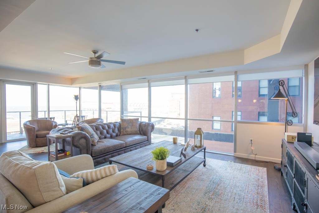 701 W Lakeside Avenue Cleveland OH 44113