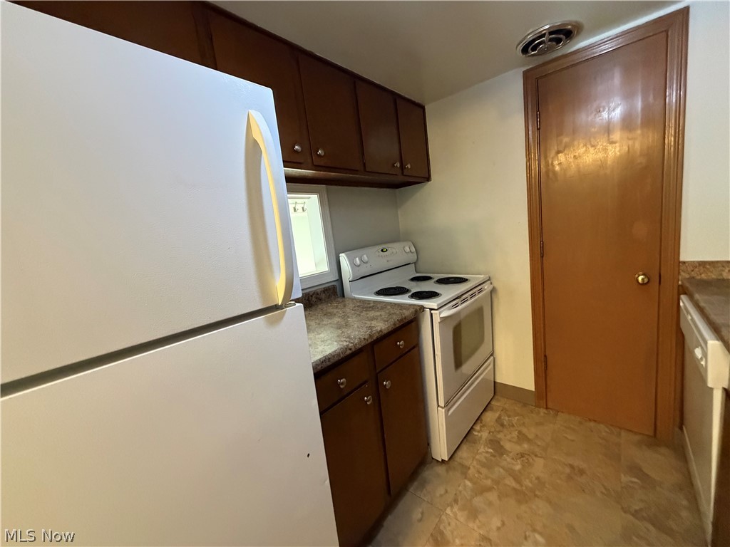 6910 Carriage Hill Drive Brecksville OH 44141
