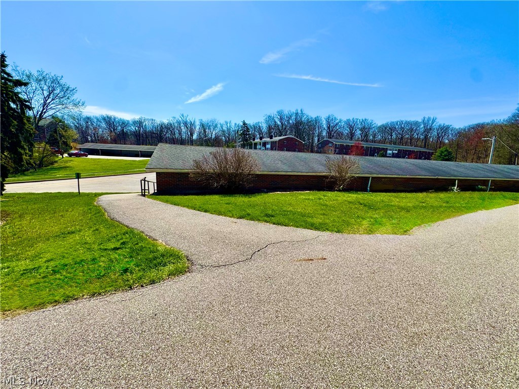 6910 Carriage Hill Drive Brecksville OH 44141