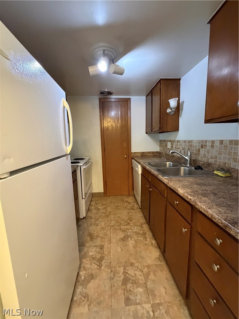 6910 Carriage Hill Drive Brecksville OH 44141