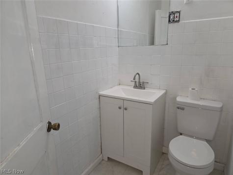 13613 Bartlett Avenue Cleveland OH 44120