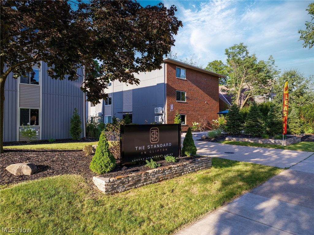 10528 Clifton Boulevard Cleveland OH 44102