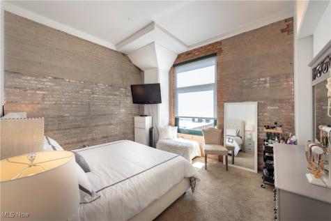 725 Johnson Court Cleveland OH 44113