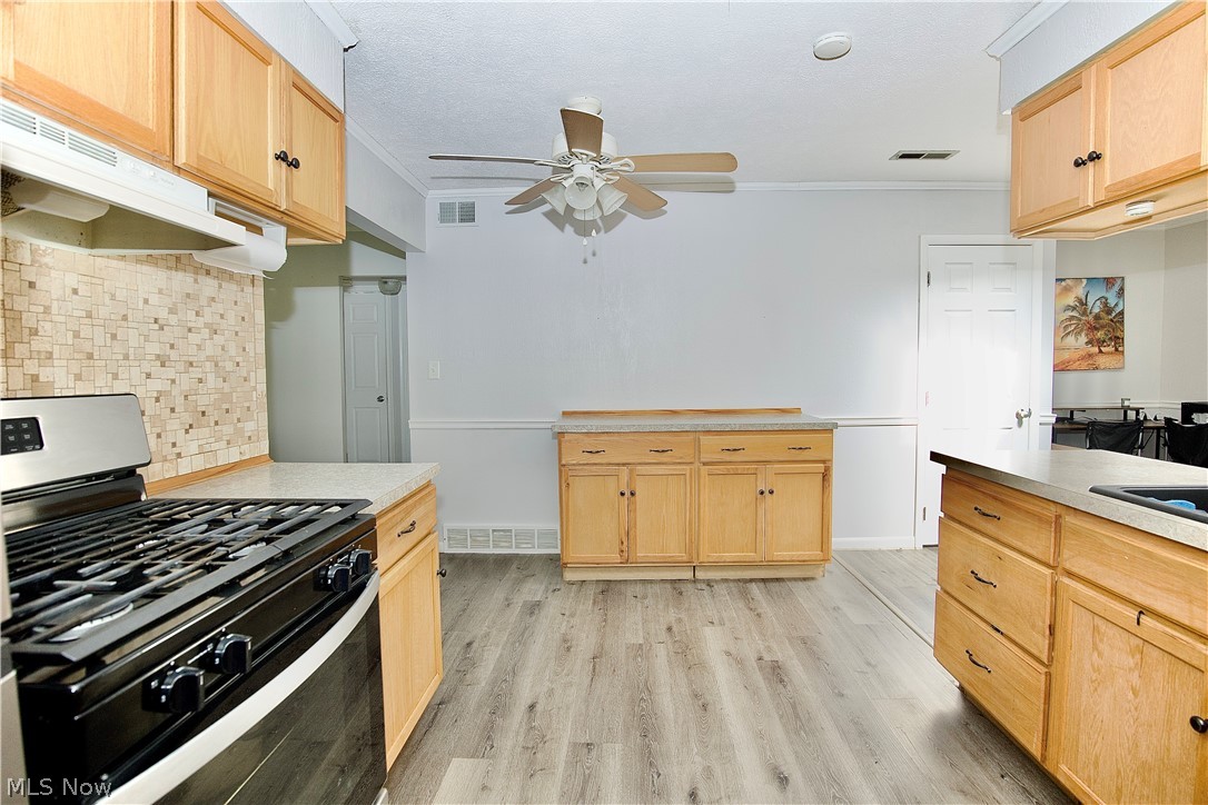 6117 Ira Avenue Brooklyn OH 44144