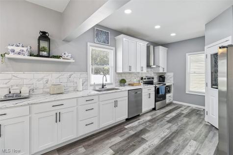 1962 W 96th Street Cleveland OH 44102