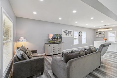 1962 W 96th Street Cleveland OH 44102