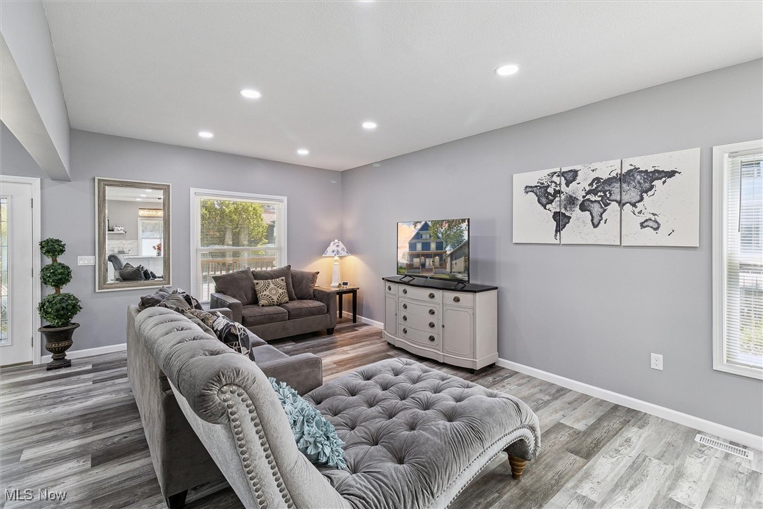 1962 W 96th Street Cleveland OH 44102