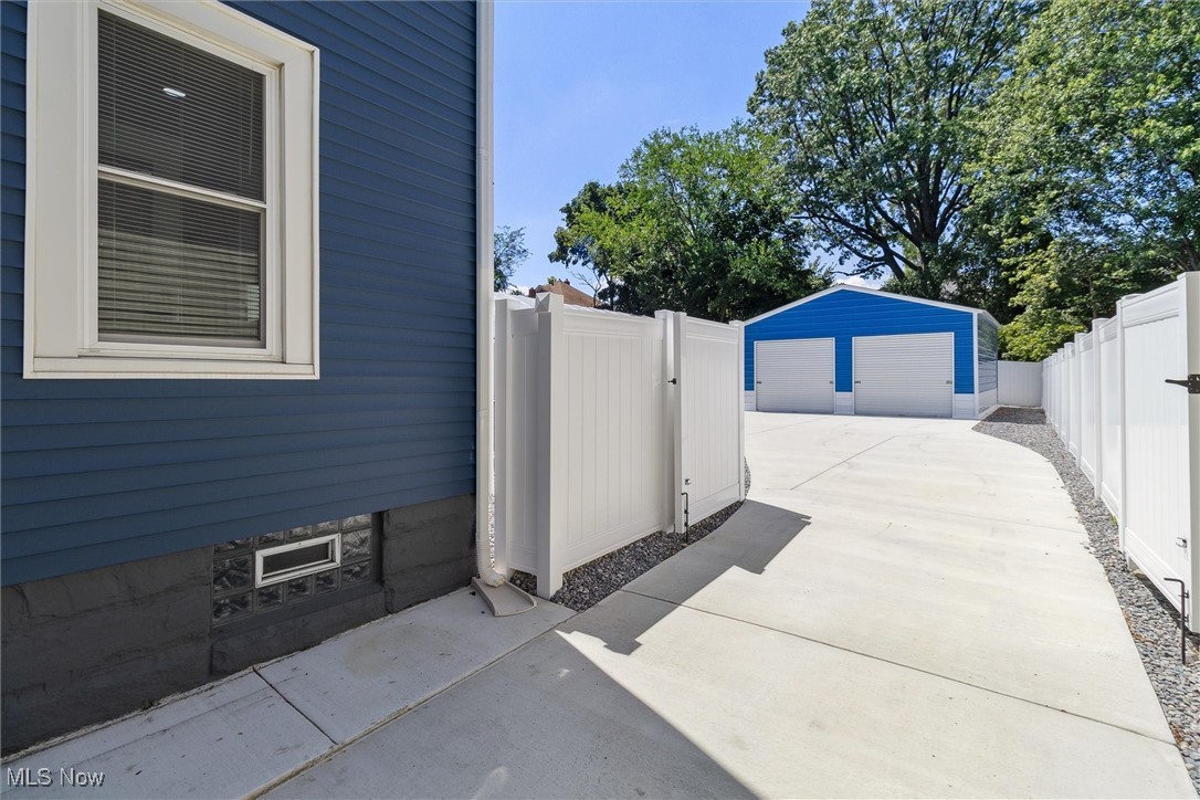 1962 W 96th Street Cleveland OH 44102