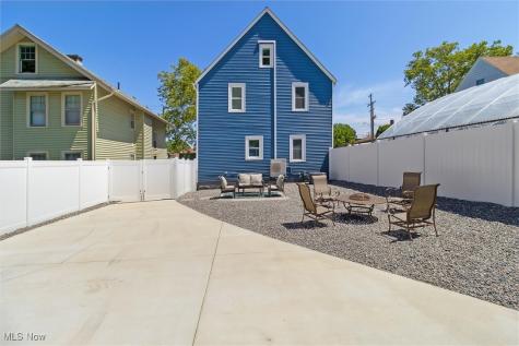 1962 W 96th Street Cleveland OH 44102