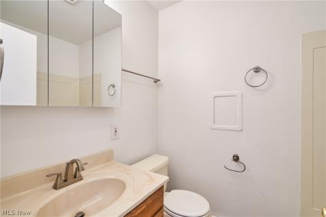 1056 Endicott Drive Akron OH 44313